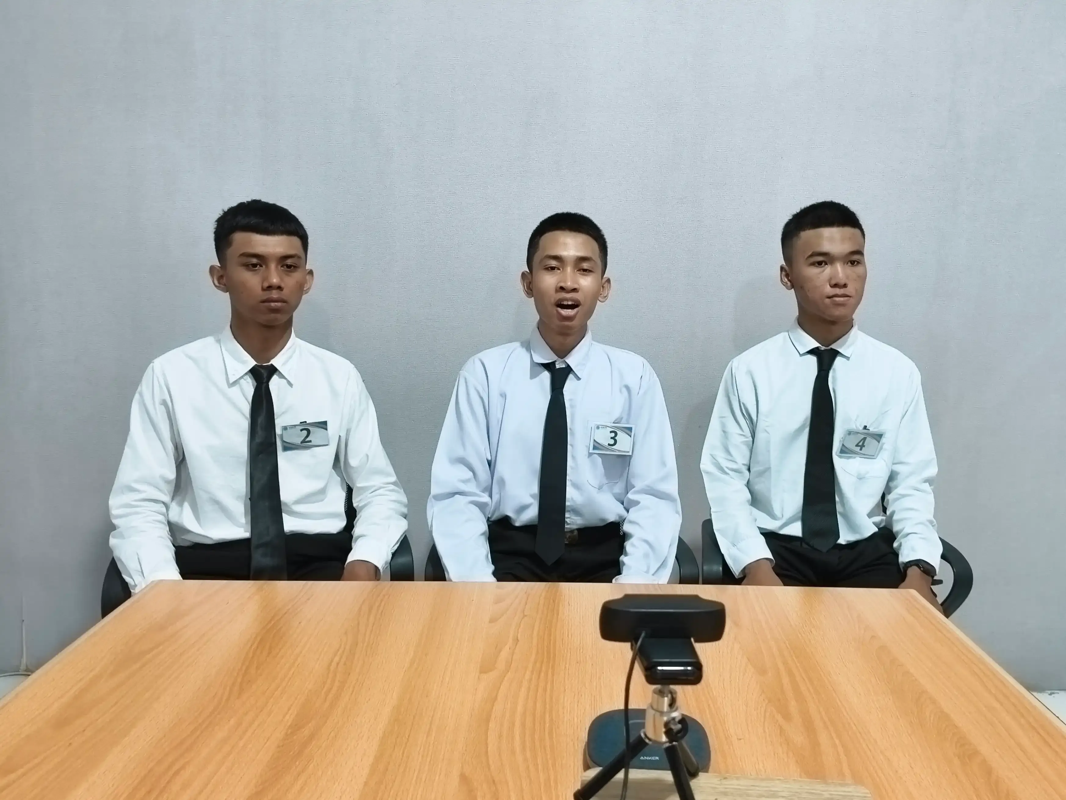 Online interview between a candidate and a Japanese employer